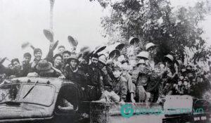 Đặc điểm của văn học Việt Nam hiện đại nổi bật là gắn bó chặt chẽ với vận mệnh dân tộc